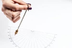 pendulum-for-testing-spin-direction-five-tibetan-rites